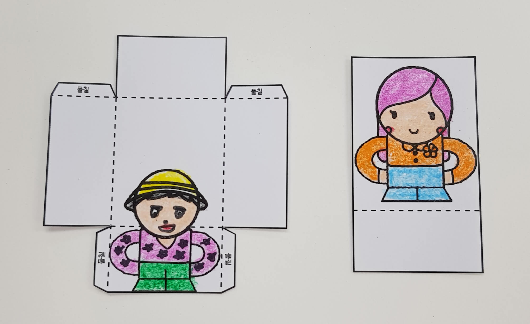 선생님과 학생 도안을 색칠한 모습