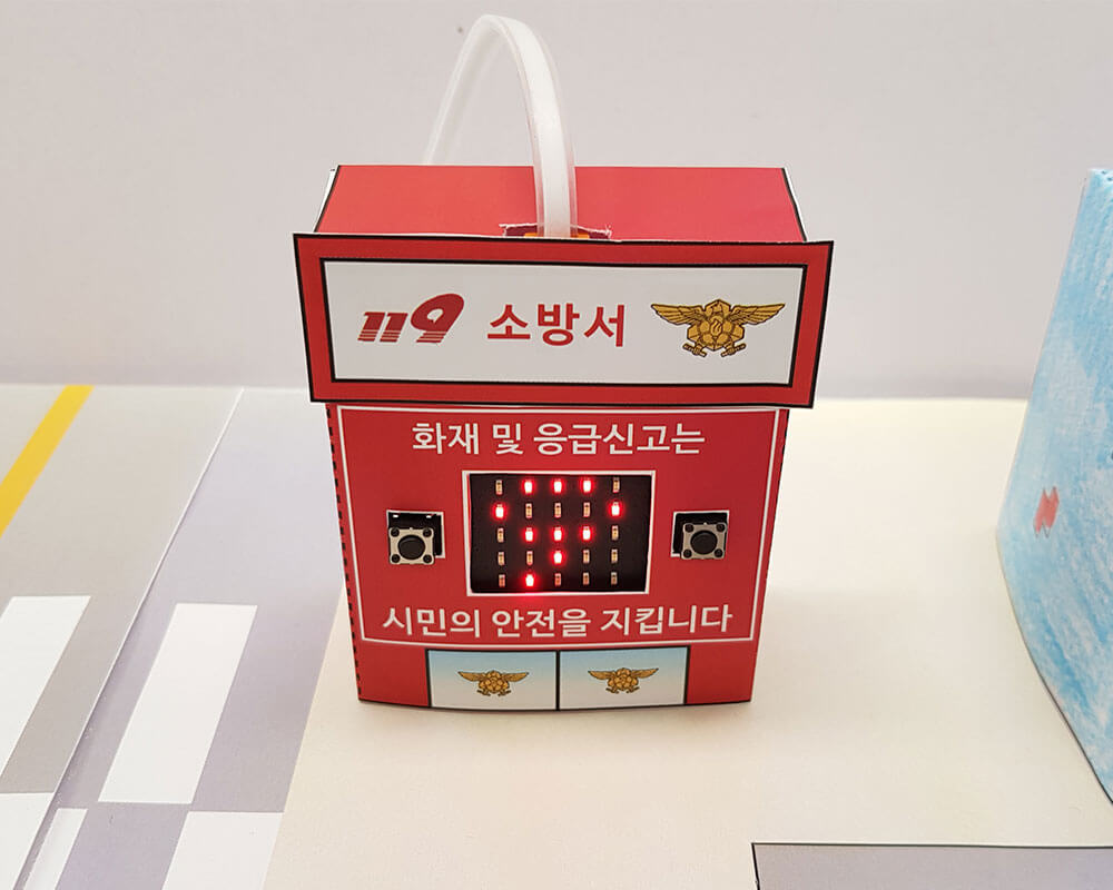 마이크로 비트에 9가 출력되는 모습